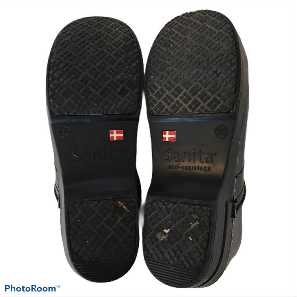 ❌❌SOLD❌❌ Sanita Acasia clogs - Picture 6 of 6